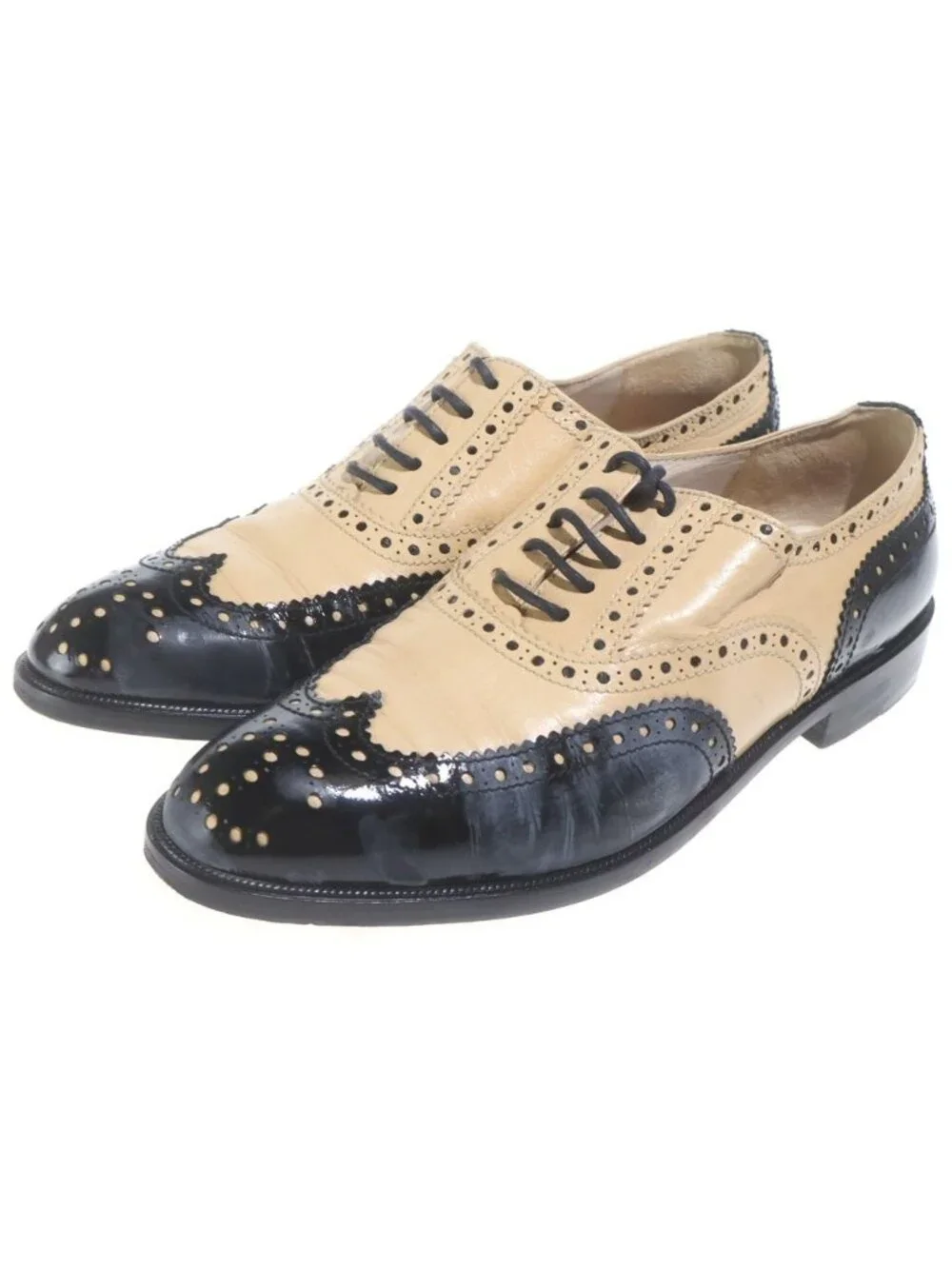 Chanel CC Spectator Oxfords Wingtip Oxford Lace Up Leather Shoes Beige Black
